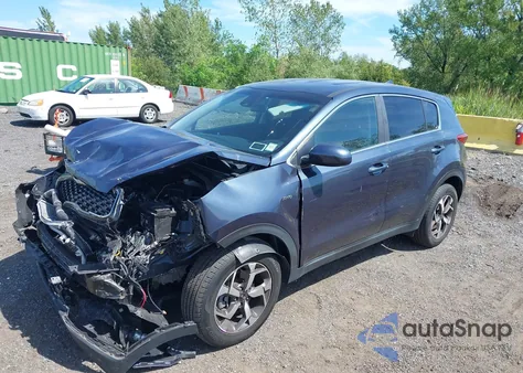 2020 Kia Sportage Lx z USA, uszkodzony, nr VIN KNDPMCAC4L7734665